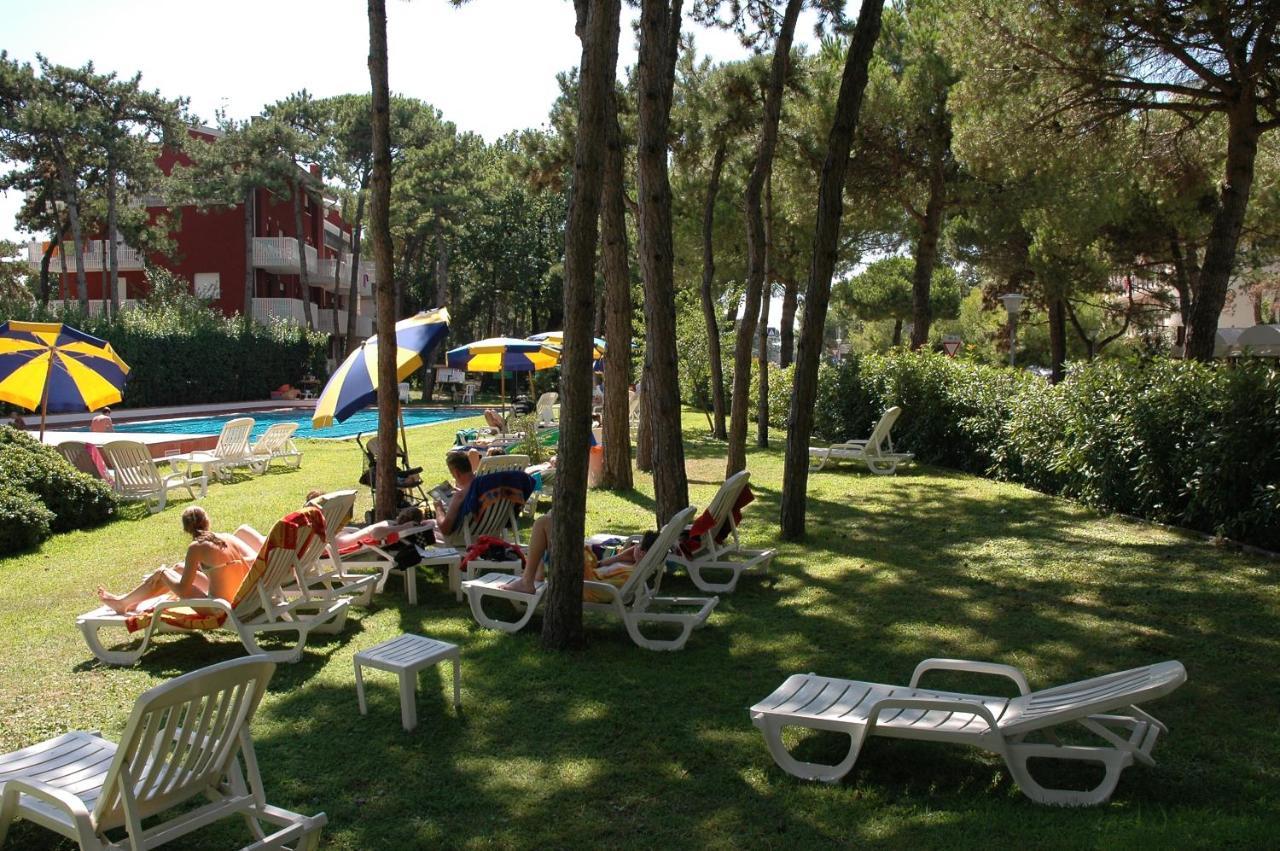 Appartamenti Vacanza Albatros Lignano Sabbiadoro Exterior photo