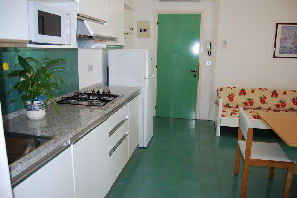 Appartamenti Vacanza Albatros Lignano Sabbiadoro Exterior photo