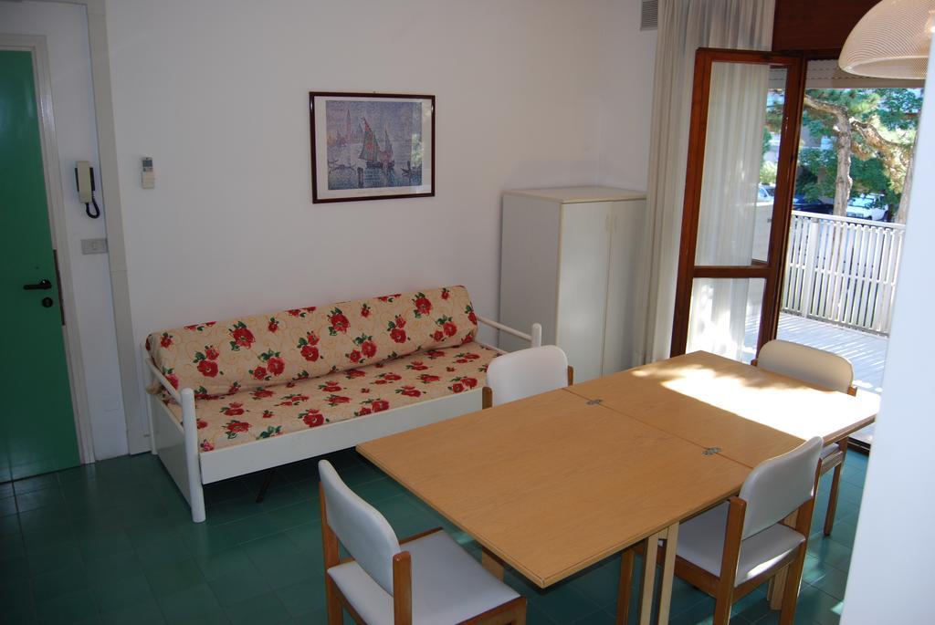 Appartamenti Vacanza Albatros Lignano Sabbiadoro Exterior photo