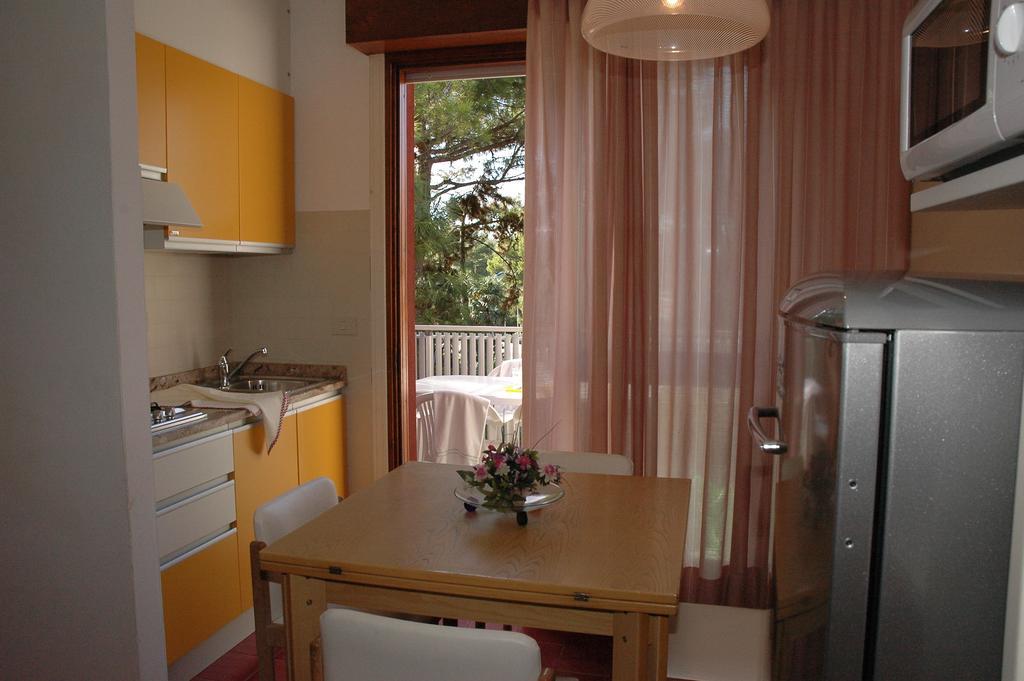 Appartamenti Vacanza Albatros Lignano Sabbiadoro Exterior photo