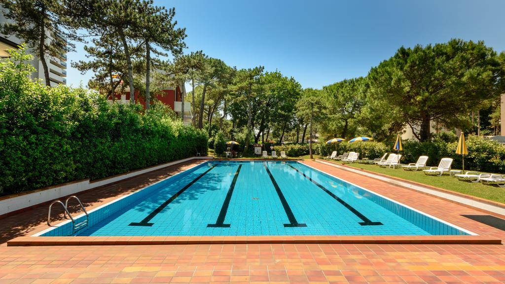 Appartamenti Vacanza Albatros Lignano Sabbiadoro Exterior photo